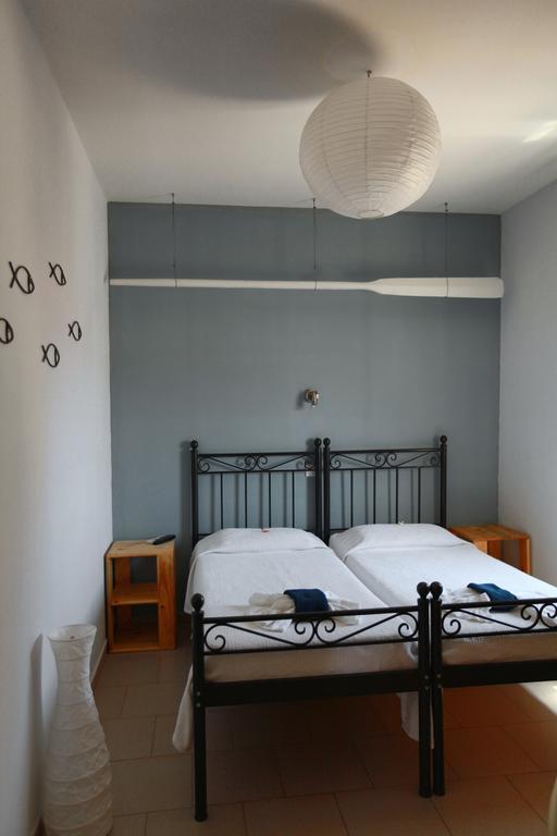 Aparthotel Oikeion à Ermoúpoli Chambre photo